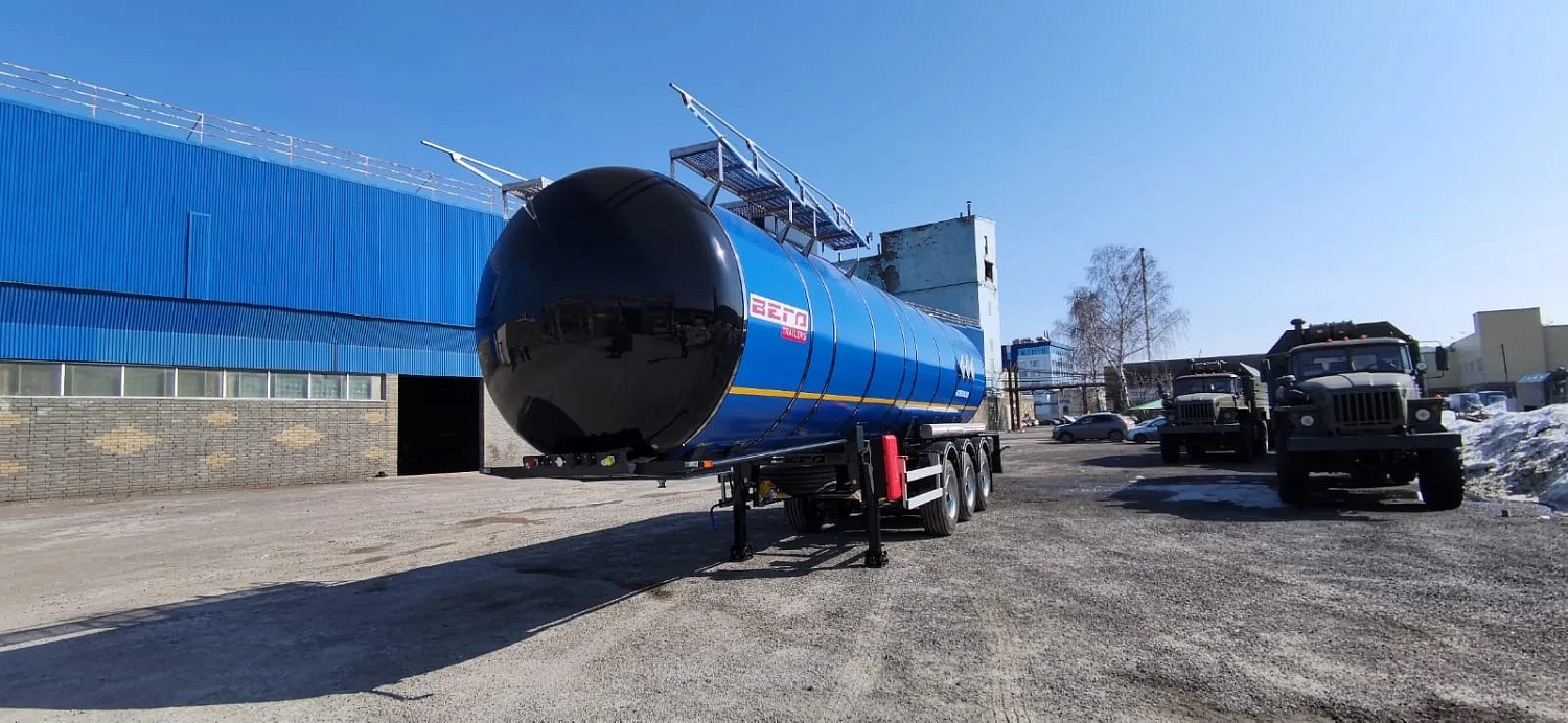 Полуприцеп-цистерна для перевозки темных нефтепродуктов